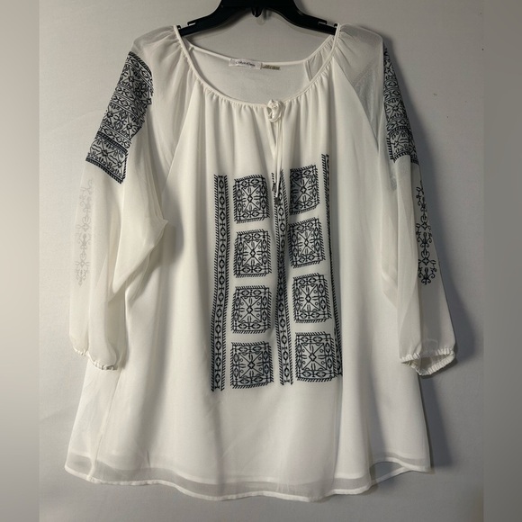 Calvin Klein Women’s White Top Tunic With Black Embroidery 3/4 Sleeves - Picture 10 of 10